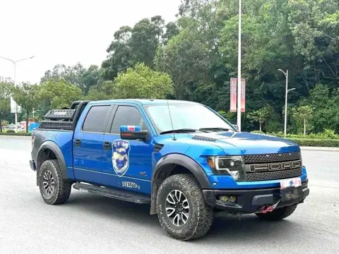 Ford F-150 2011 6.2L SVT Raptor SuperCab — thumbnail 3