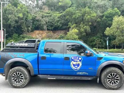 Ford F-150 2011 6.2L SVT Raptor SuperCab — thumbnail 5