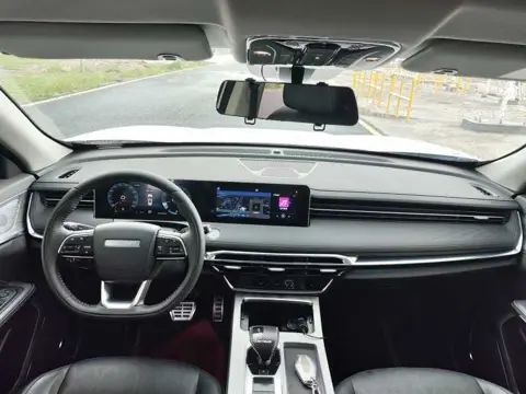 Jetour X70 PLUS 2023 1.5T DCT Warrior PLUS 7-Seater — thumbnail 4