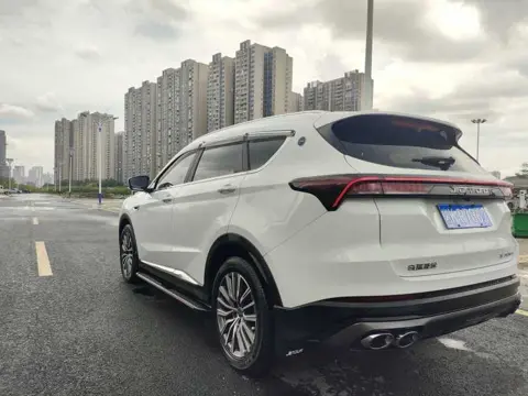 Jetour X70 PLUS 2023 1.5T DCT Warrior PLUS 7-Seater — thumbnail 9