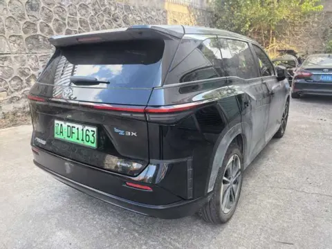 Toyota bZ3X 2025 520 Pro+ Intelligent Driving Edition — thumbnail 2
