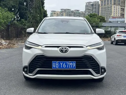 Toyota Frontlander 2023 2.0L CVT Leading Edition — thumbnail 2