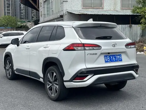 Toyota Frontlander 2023 2.0L CVT Leading Edition — thumbnail 4