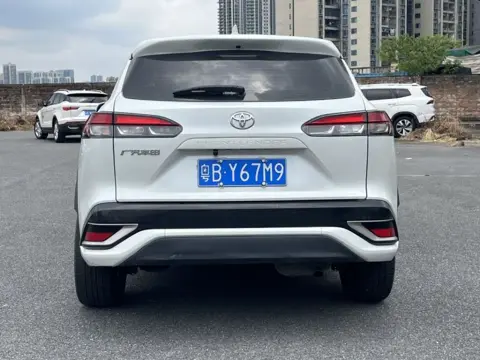 Toyota Frontlander 2023 2.0L CVT Leading Edition — thumbnail 5