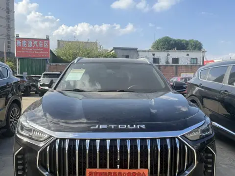Jetour X70 PLUS 2023 1.5T DCT Warrior PLUS 7-Seater — thumbnail 2