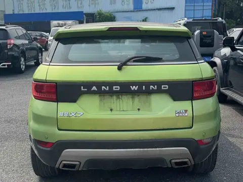 Landwind X7 2015 2.0T Panoramic Luxury Edition Automatic — thumbnail 4