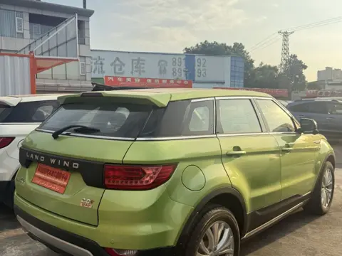 Landwind X7 2015 2.0T Panoramic Luxury Edition Automatic — thumbnail 5