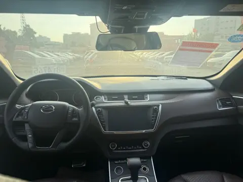 Landwind X7 2015 2.0T Panoramic Luxury Edition Automatic — thumbnail 9