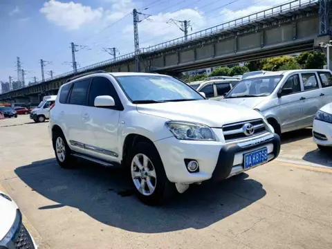 Toyota RAV4 2011 2.0L Automatic Classic Edition — thumbnail 3