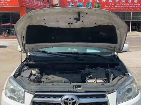 Toyota RAV4 2011 2.0L Automatic Classic Edition — thumbnail 8