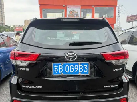 Toyota Highlander 2021 2.0T 4WD Premium 7-Seater — thumbnail 7