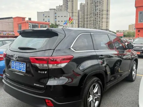 Toyota Highlander 2021 2.0T 4WD Premium 7-Seater — thumbnail 9