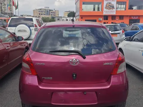 Toyota Yaris 2009 1.6E Automatic Comfort Edition — thumbnail 5