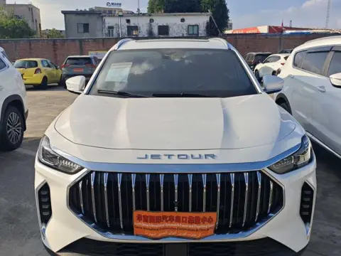 Jetour X70 PLUS 2023 1.5T DCT Ziqiang PRO 5-Seater — thumbnail 10