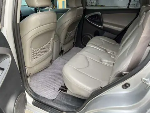Toyota RAV4 2009 2.4L Automatic Luxury Edition — thumbnail 6