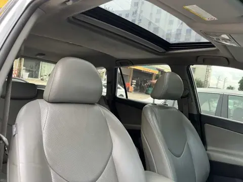 Toyota RAV4 2009 2.4L Automatic Luxury Edition — thumbnail 7