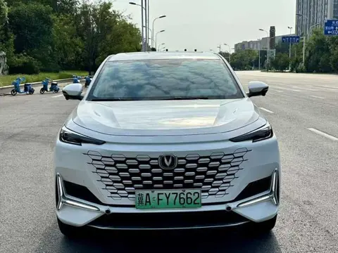 Changan UNI-K 2021 2.0T Luxury Automatic — thumbnail 2